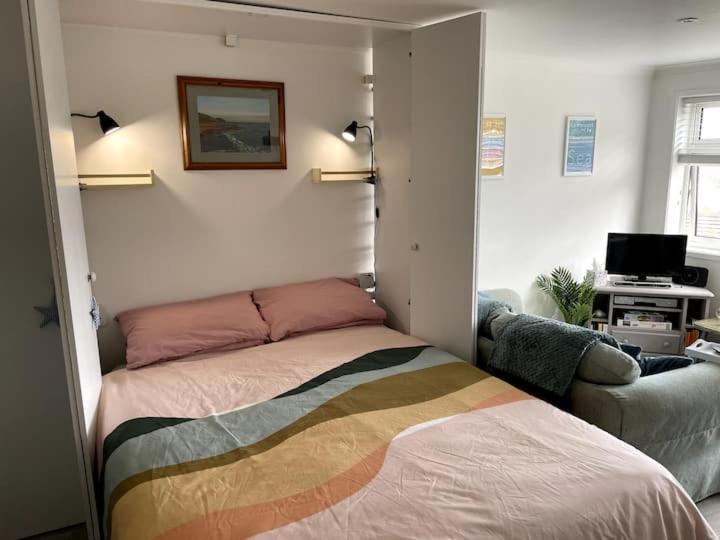 Self-Catering Studio In Beautiful צ'רמות' מראה חיצוני תמונה